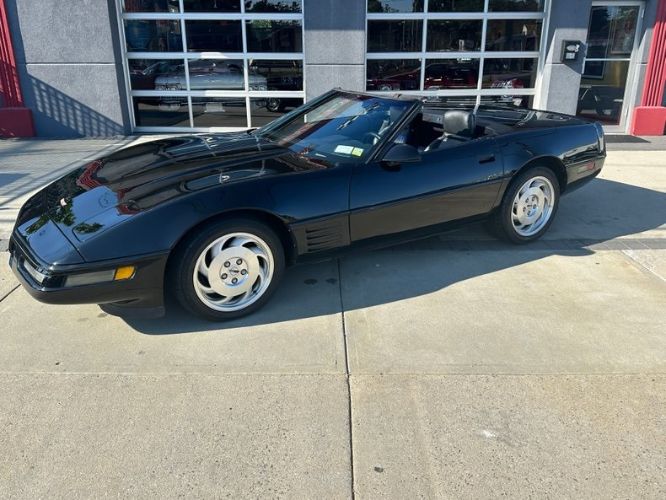 Chevrolet-Corvette-1990-Triple-Black-Black-12