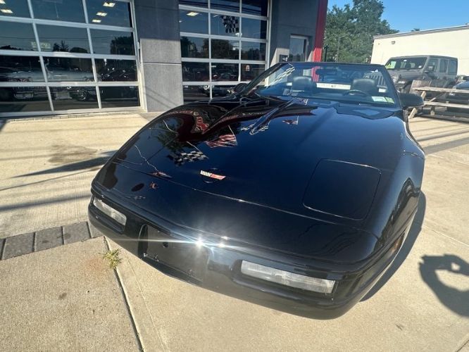 Chevrolet-Corvette-1990-Triple-Black-Black-9