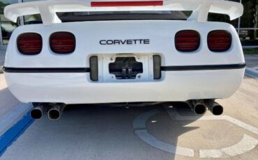 Chevrolet-Corvette-1990-White-Red-Leather-1