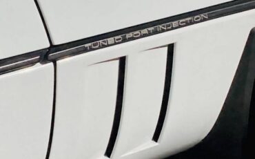 Chevrolet-Corvette-1990-White-Red-Leather-3