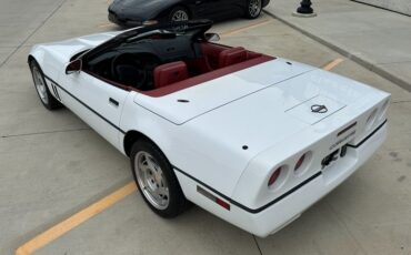 Chevrolet-Corvette-1990-White-Torch-Red-14