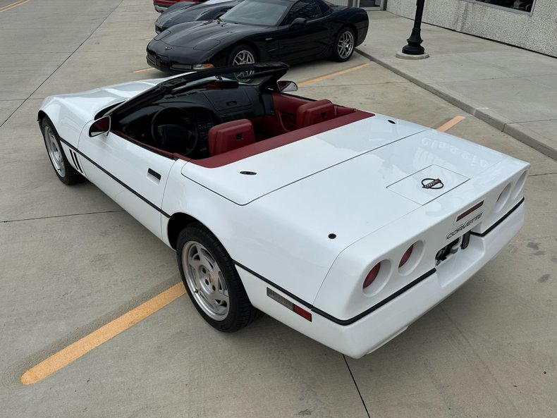 Chevrolet-Corvette-1990-White-Torch-Red-14