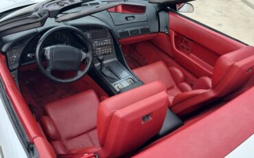 Chevrolet-Corvette-1990-White-Torch-Red-18