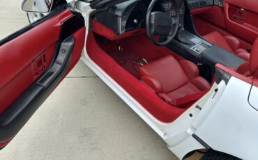 Chevrolet-Corvette-1990-White-Torch-Red-21