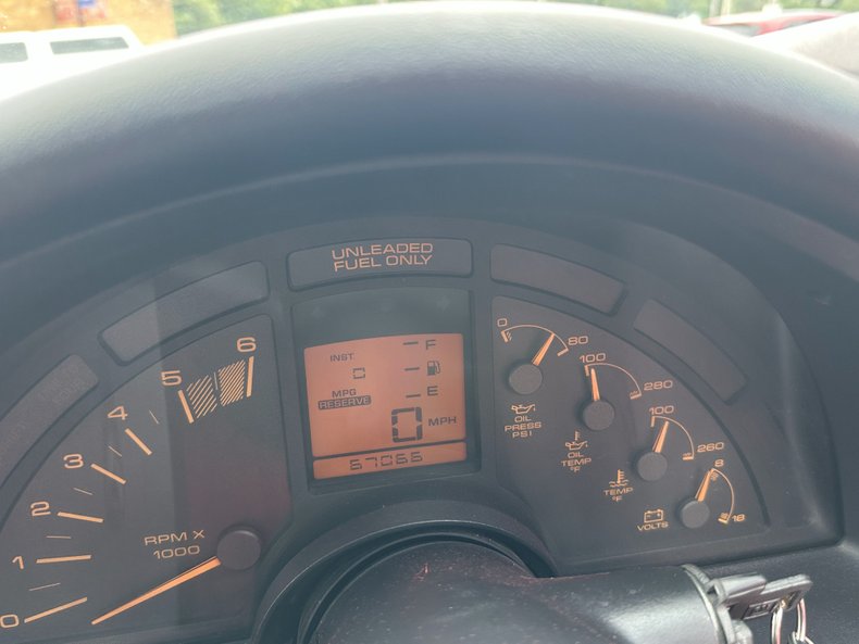 Chevrolet-Corvette-1990-White-Torch-Red-23