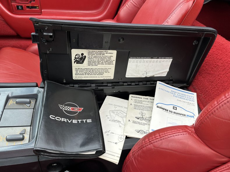 Chevrolet-Corvette-1990-White-Torch-Red-25