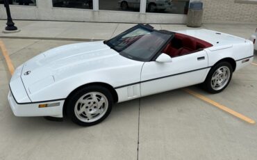 Chevrolet-Corvette-1990-White-Torch-Red-3