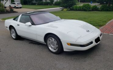 Chevrolet-Corvette-1991-2