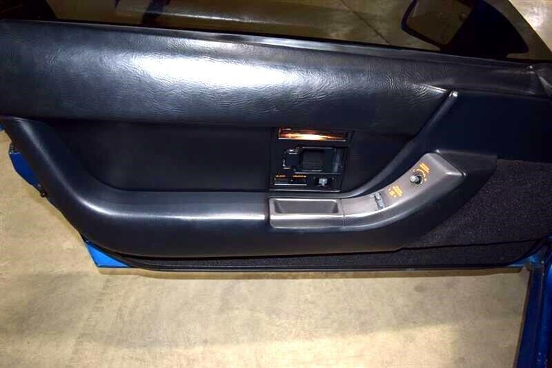 Chevrolet-Corvette-1991-Coupe-19