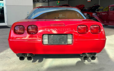 Chevrolet-Corvette-1991-Hatchback-6