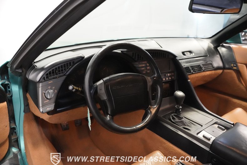 Chevrolet-Corvette-1991-Turquoise-Metallic-Cognac-42