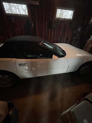 Chevrolet-Corvette-1991-White-2
