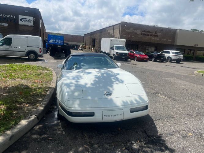 Chevrolet-Corvette-1991-White-6