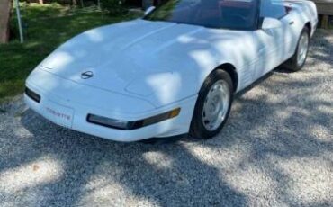 Chevrolet-Corvette-1991-White-Red-Cloth-1