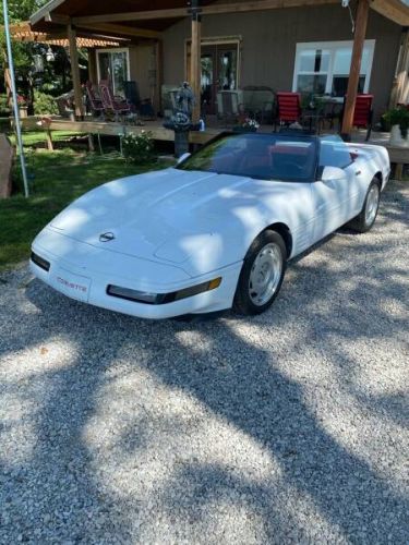 Chevrolet-Corvette-1991-White-Red-Cloth-1