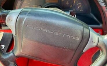 Chevrolet-Corvette-1991-White-Red-Cloth-5
