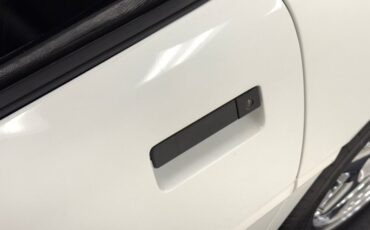 Chevrolet-Corvette-1992-Arctic-White-Black-24