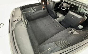 Chevrolet-Corvette-1992-Arctic-White-Black-35