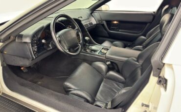 Chevrolet-Corvette-1992-Arctic-White-Black-41