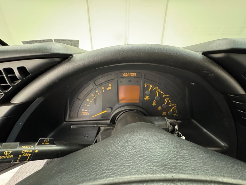 Chevrolet-Corvette-1992-Arctic-White-Black-44