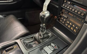Chevrolet-Corvette-1992-Arctic-White-Black-46