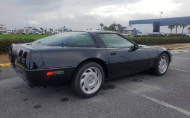 Chevrolet-Corvette-1992-Black-1