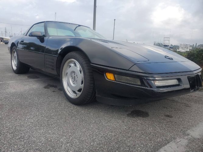 Chevrolet-Corvette-1992-Black-3
