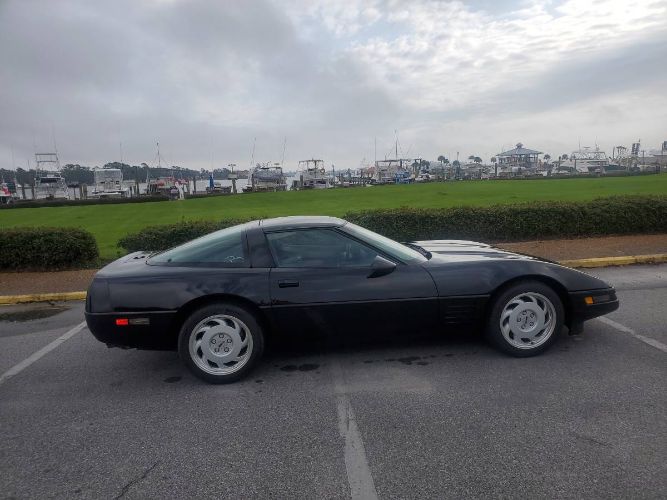 Chevrolet-Corvette-1992-Black-4