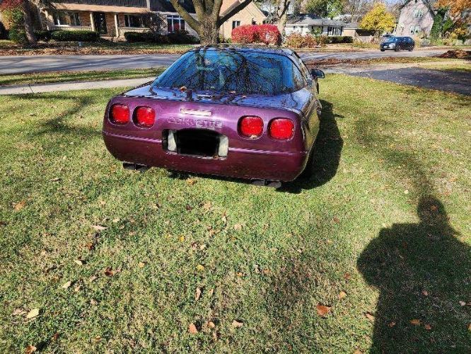 Chevrolet-Corvette-1992-Black-Cherry-Black-2