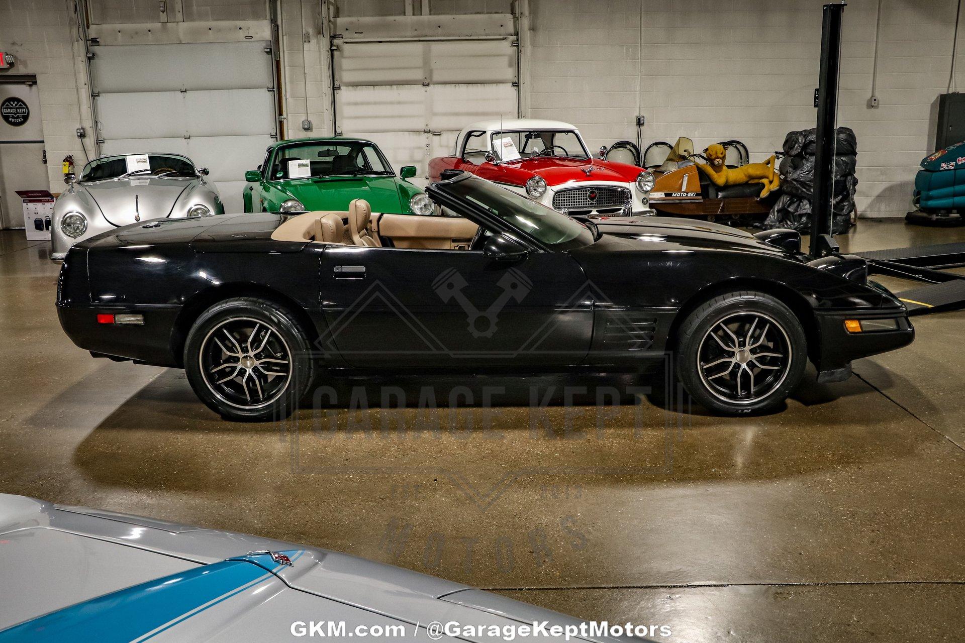 Chevrolet-Corvette-1992-Black-Tan-26