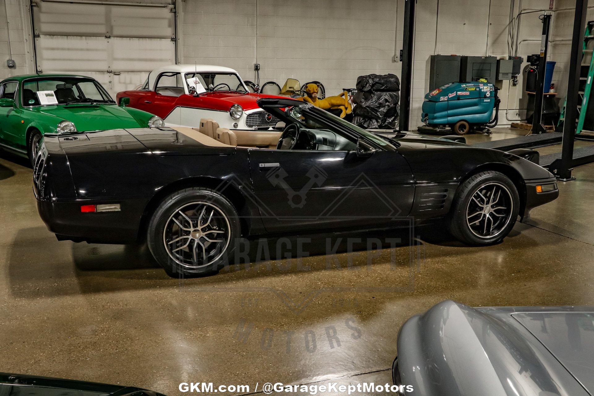 Chevrolet-Corvette-1992-Black-Tan-28