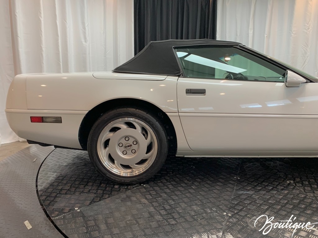 Chevrolet-Corvette-1992-Convertible-13