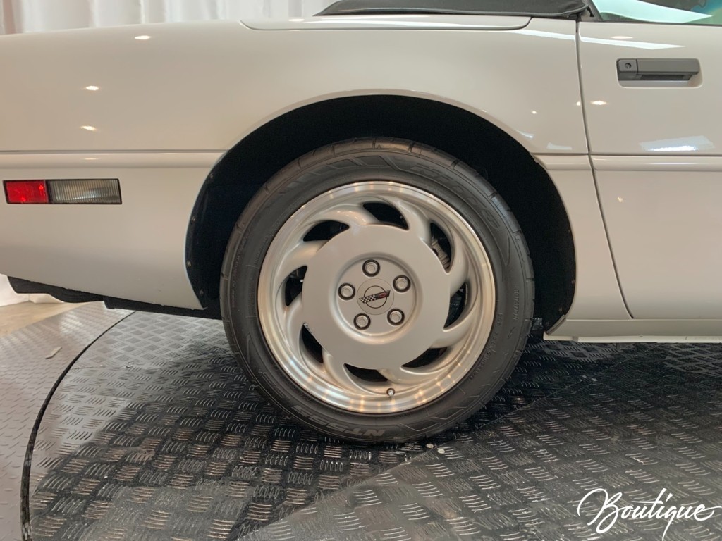 Chevrolet-Corvette-1992-Convertible-14