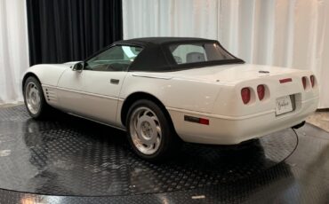 Chevrolet-Corvette-1992-Convertible-2