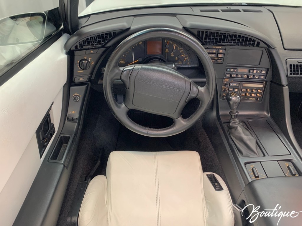 Chevrolet-Corvette-1992-Convertible-25