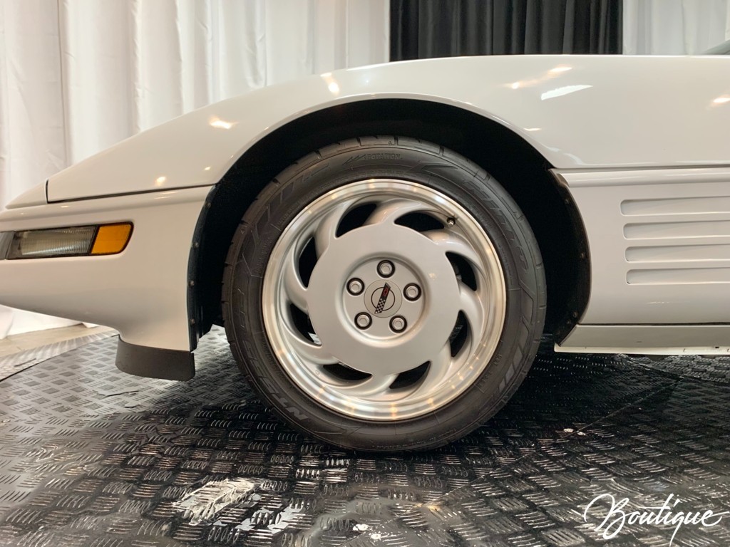 Chevrolet-Corvette-1992-Convertible-9