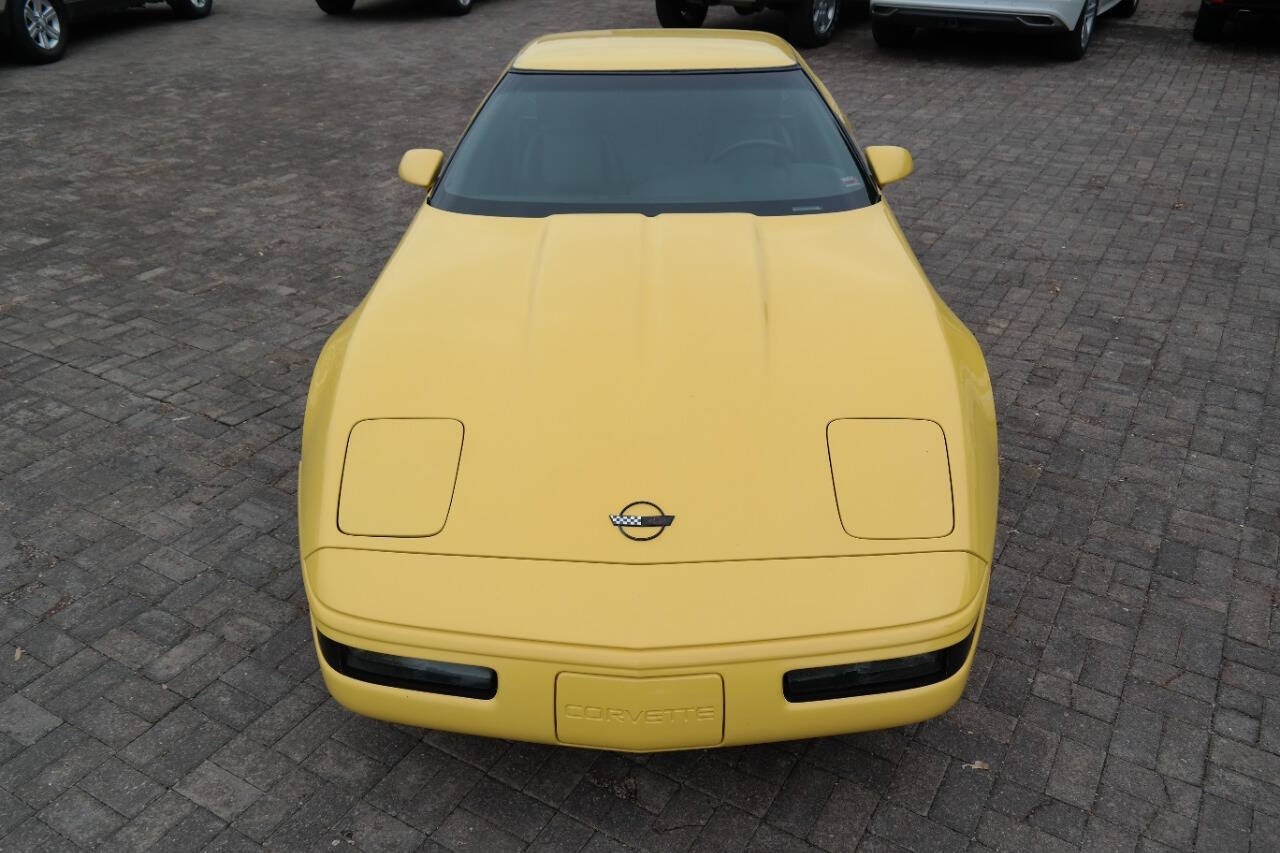 Chevrolet-Corvette-1992-Hatchback-11