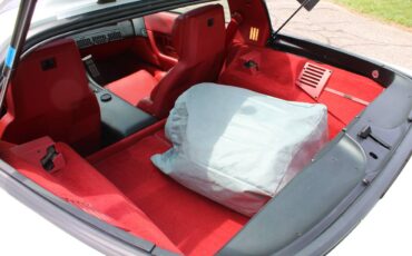 Chevrolet-Corvette-1992-white-15