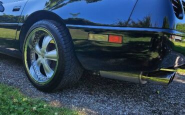 Chevrolet-Corvette-1993-13