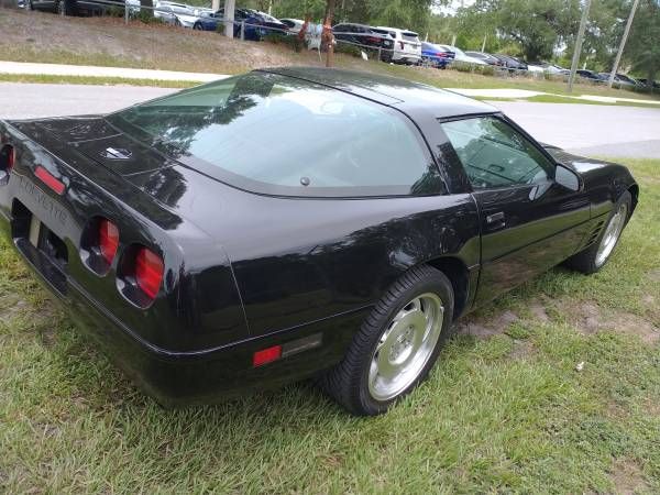 Chevrolet-Corvette-1993-5