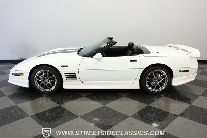 Chevrolet-Corvette-1993-Arctic-White-Black-1