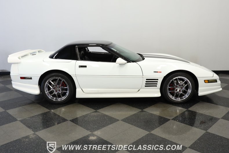 Chevrolet-Corvette-1993-Arctic-White-Black-14