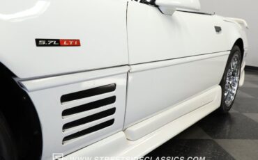Chevrolet-Corvette-1993-Arctic-White-Black-15