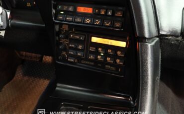 Chevrolet-Corvette-1993-Arctic-White-Black-16