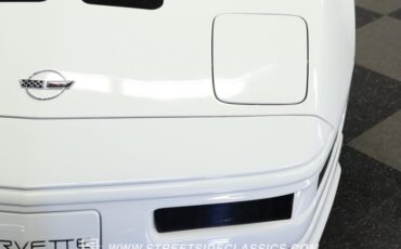Chevrolet-Corvette-1993-Arctic-White-Black-18