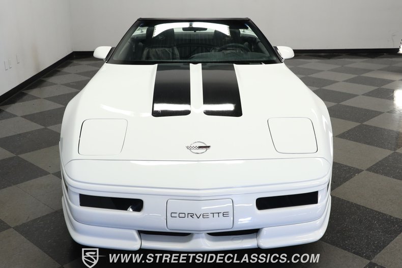 Chevrolet-Corvette-1993-Arctic-White-Black-21