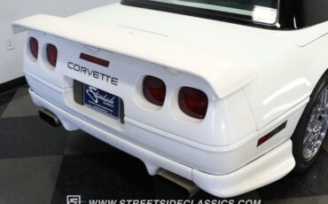 Chevrolet-Corvette-1993-Arctic-White-Black-25