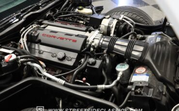 Chevrolet-Corvette-1993-Arctic-White-Black-33