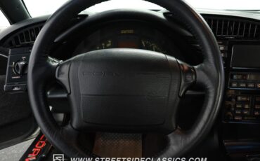 Chevrolet-Corvette-1993-Arctic-White-Black-37