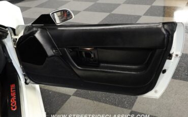 Chevrolet-Corvette-1993-Arctic-White-Black-48